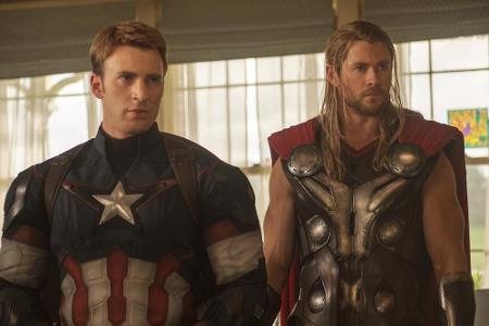 Captain America (Chris Evans, l.) und Thor (Chris Hemsworth)