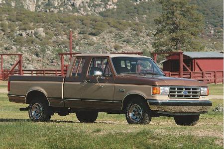 Die achte Generation des erfolgreichen Ford Pick-Ups F-150 verzichtete zum ersten Mal auf ein Übermaß an Chrom. Rund 10.000 ...