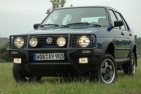 Gerade einmal ein Jahr von 1990 bis 1991 wurde der VW Golf Country gebaut. Damals wusste niemand so recht was mit dieser Gol...