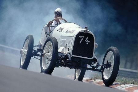 1913: Opel 110 PS Grand-Prix-Rennwagen.