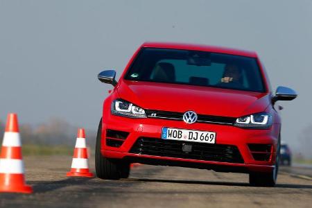 VW Golf R, Frontansicht, Slalom