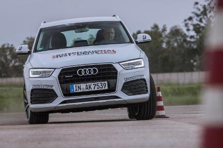 Audi Q3 2.0 TFSI Quattro Sport, Frontansicht, Slalom