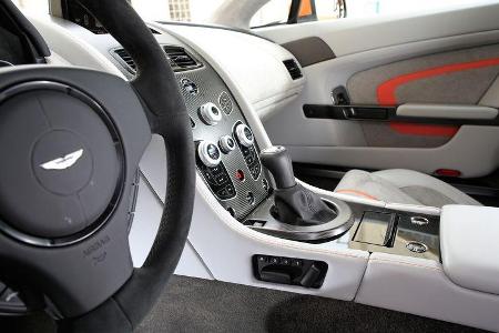Aston Martin V12 Vantage S, Schalthebel