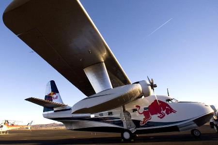 Grumman HU-16 Albatross - Red Bull