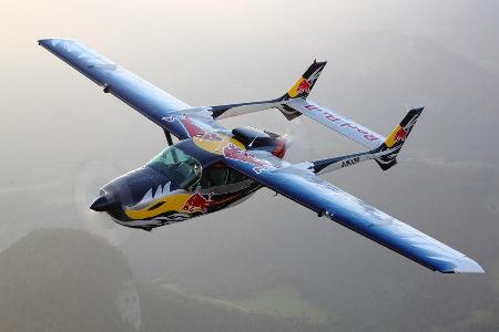 Cessna 337 - Red Bull