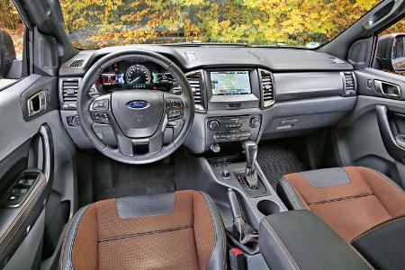 Ford Ranger 3.2 TDCi, Cockpit