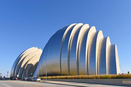 Missouri: Das Kauffman Center for the Performing Arts in Kansas City wurde 2011 eröffnet und ist seitdem die Heimat des Orch...
