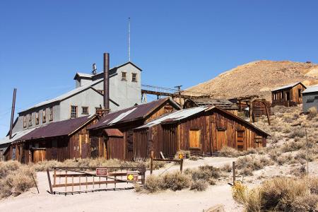 An der Grenze zwischen den US-Bundesstaaten Kalifornien und Nevada liegt Bodie. Im Jahr 1859 entstand die Stadt als Goldgräb...