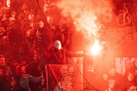Bengalos in Rostock: St. Pauli mus 69.000 Euro zahlen