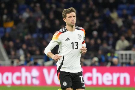 Thomas Müller - Note: 3,0 - In beiden Partien zur Schlussphase eingewechselt. Gewohnt lauffreudig, scheiterte gegen die Niederlande am starken Torwart. Insgesamt ohne Fortune.