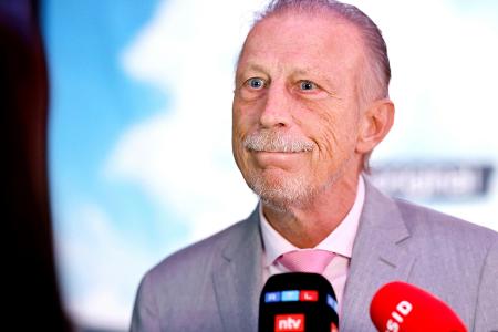 Ex-Coach Daum befürchtet direkten Abstieg des 1. FC Köln