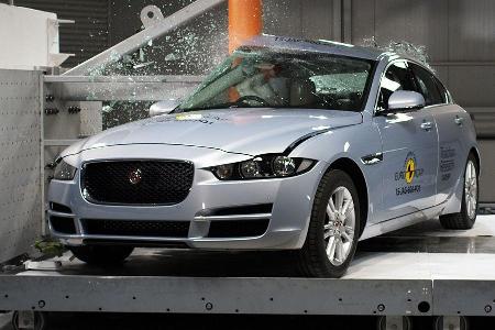 12/2015 EuroNCAP Crashtest Jaguar XE