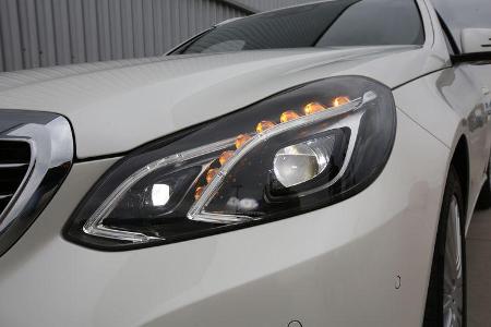 Mercedes E 250 T Elegance, Frontscheinwerfer