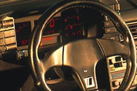 Elf Jahre Evolution, letzter Quattro 1991 Das 20-V-Cockpit: optisch ähnlich, im Detail verfeinert.