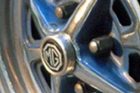 Die Rostyle-Felgen lösten 1970 in der Serie die fortan optionalen Speichenräder ab.