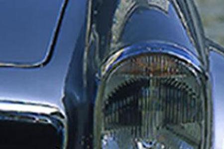 Die Nebelscheinwerfer sind integriert, die Fernscheinwerfer Zubehör.