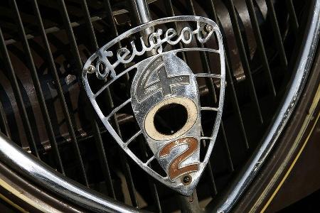 Peugeot 402 