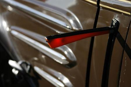 Peugeot 402 