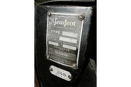 Peugeot 402 