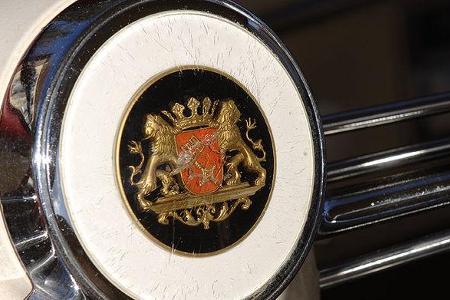 Ein typisches Borgward-Detail ist das Bremer Stadtwappen in der Mitte des Lenkrads.
