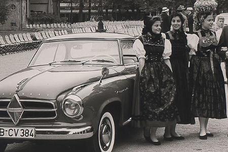 Baden-Baden 1957: Carl Borgward am Isabella Coupé.