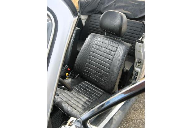 VW 1303 Cabriolet Fahrersitz