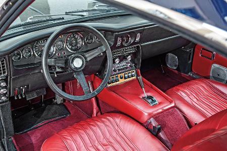 Aston Martin DBS Vantage, Cockpit