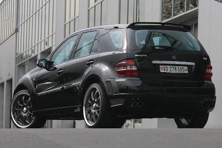 Nach der Tieferlegung soll das Dickschiff seinem Fahrer beim Einlenken zumindest einen Hauch von Sportlichkeit vorgaukeln.