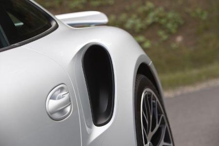 Porsche 911 Turbo S, Luftschlitz