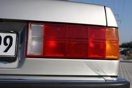 BMW 320i Baur Topcabriolet (TC2), Baujahr 1986, Rcklichter