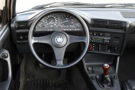 BMW 320i Baur Topcabriolet (TC2), Baujahr 1986, Cockpit
