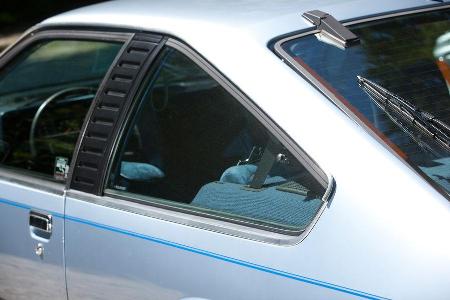 Opel Monza 3.0 E, Seitenfenster