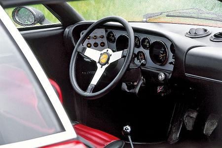 Ferrari 308 GT4, Cockpit