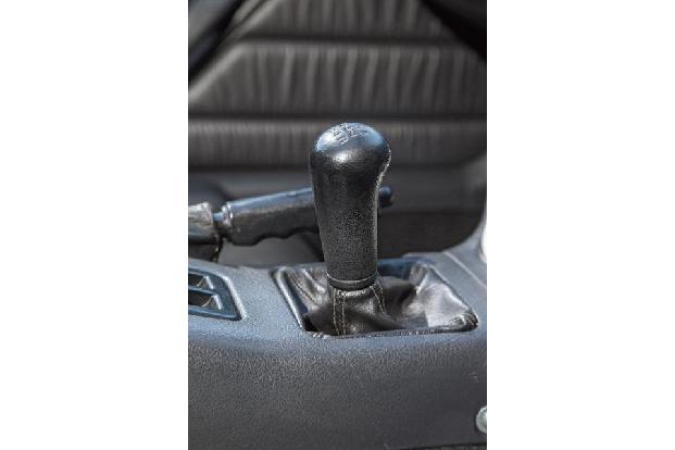 Suzuki Cappuccino, Schalthebel