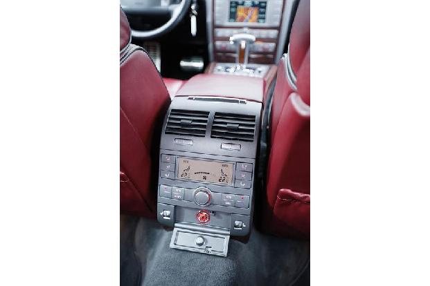 VW Phaeton, Mittelkonsole