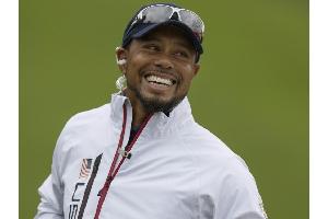 Woods spielt Foursome mit Donald Trump