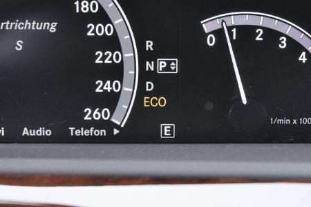 Mercedes S 500, Tacho