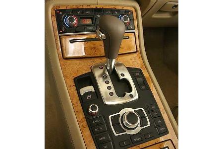 CVT-Automatik mit sieben elektronisch vorprogrammierten Fahrstufen.