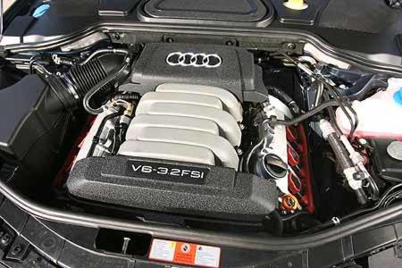 Der neue V6-Motor mit Benzindirekteinspritzung ist kultiviert und sparsam.