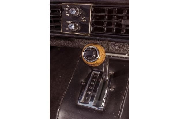 Bristol 412 SII Zagato, Schalthebel