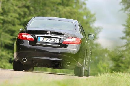 Infiniti M35h, Heckansicht