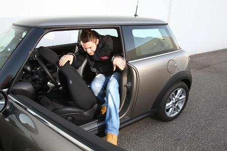 Mini One, Ausstieg