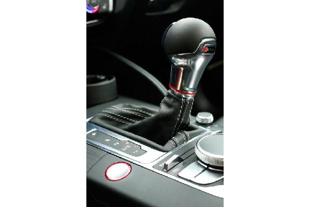 Audi S3 Limousine, Schalthebel
