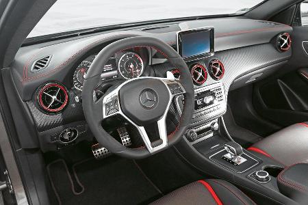 Mercedes A 45 AMG, Cockpit