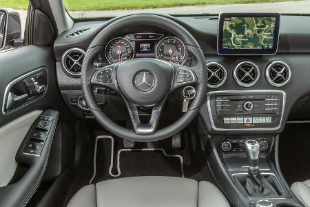 Mercedes A 180, Cockpit
