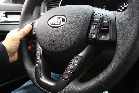 Kia Optima 1.7 CRDi Spirit, Lenkrad