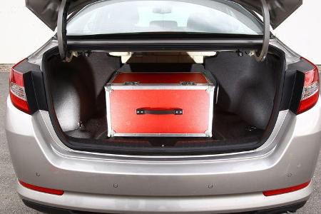 Kia Optima 1.7 CRDi Spirit, Kofferraum, Ladefläche