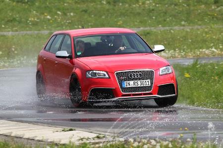 Audi RS3 Sportback, Teststrecke, Front, nasse Straße