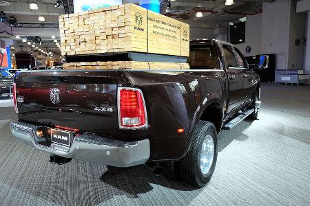 New York Auto Show 2048