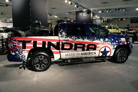 New York Auto Show 2054